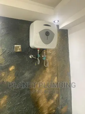 Saloon Plumbing and Set Up