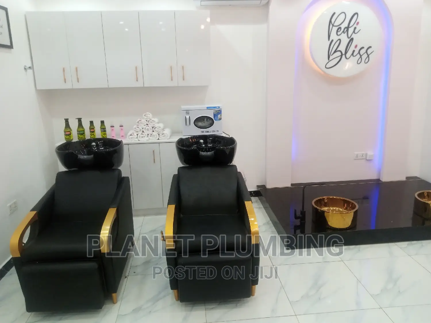 Saloon Plumbing and Set Up