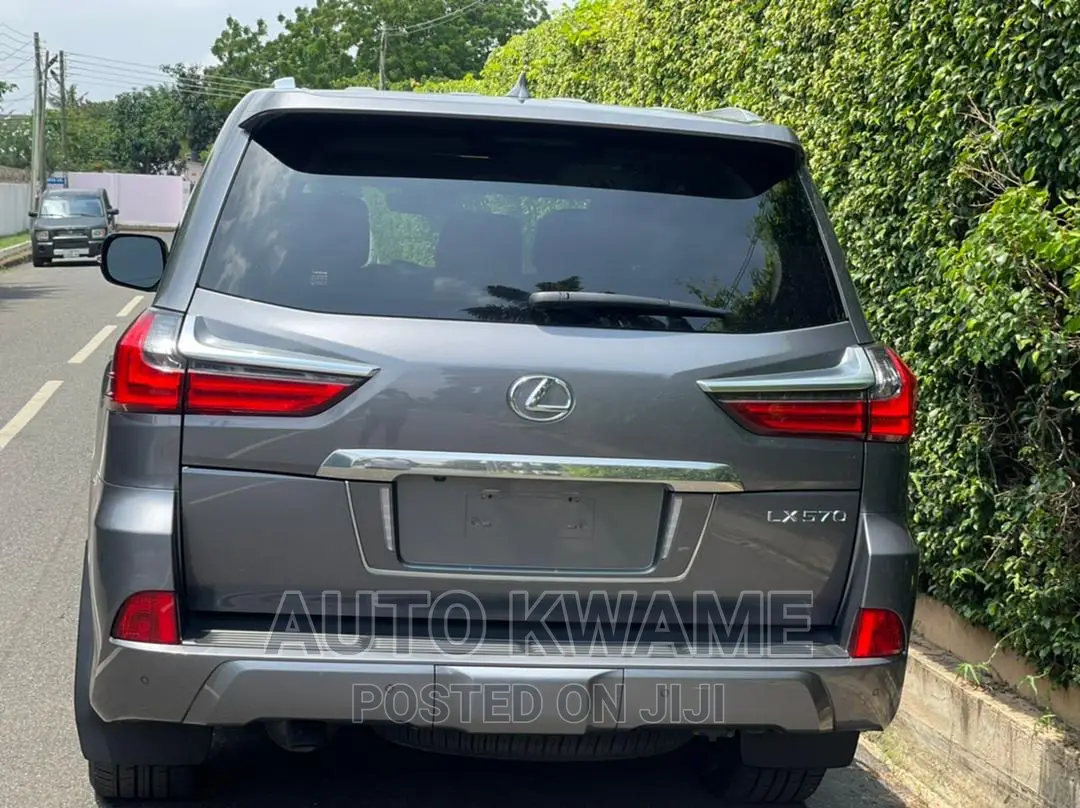 Lexus LX 570 AWD 2020 Gray