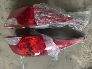 Hyundai Elantra 2011 - 2012 Taillight