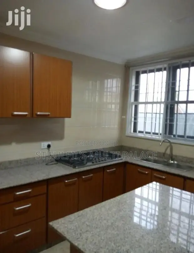 4bdrm House in East Legon for sale