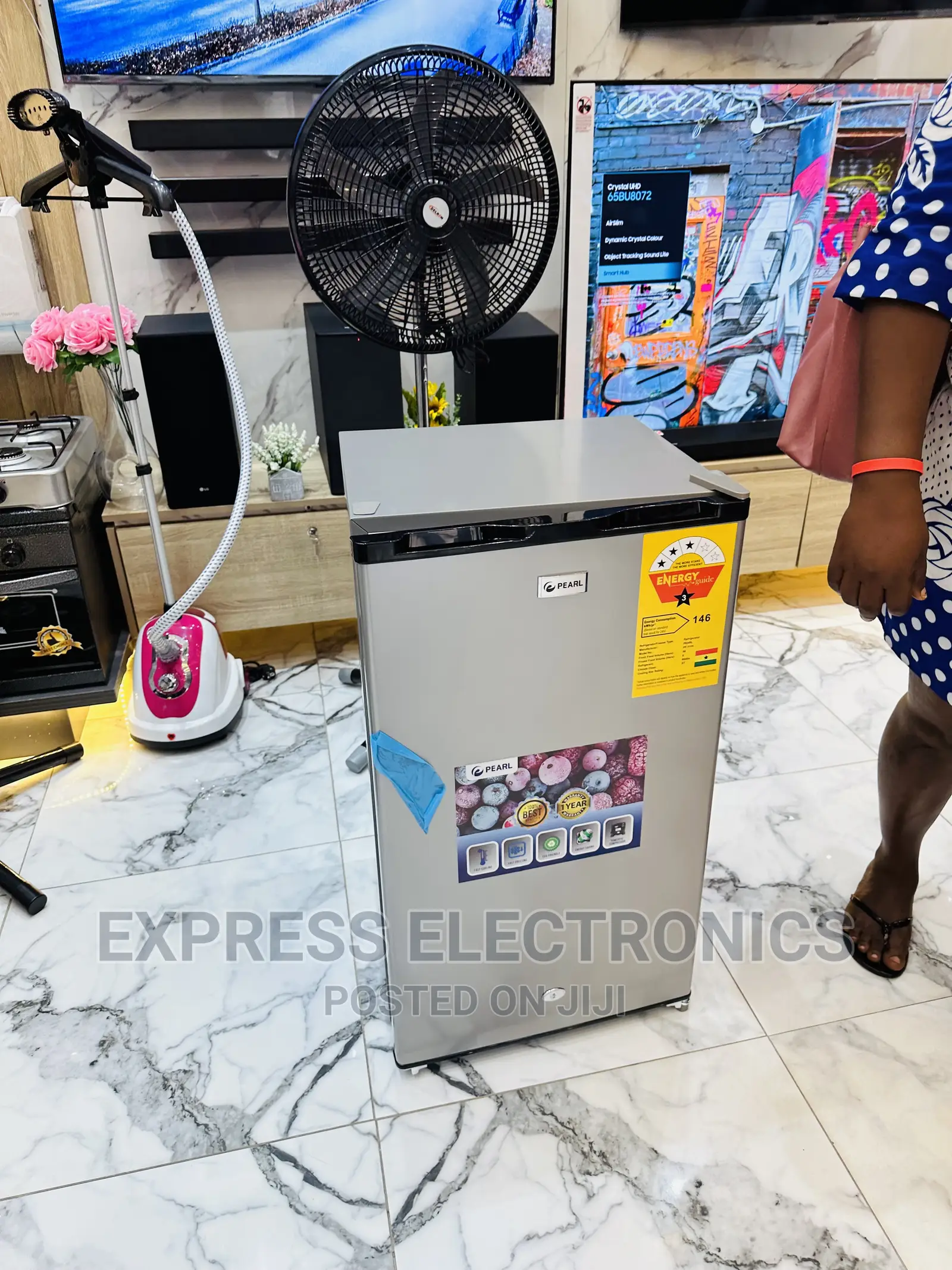 Cool Yourself With Pearl Table Top Fridge Single Door