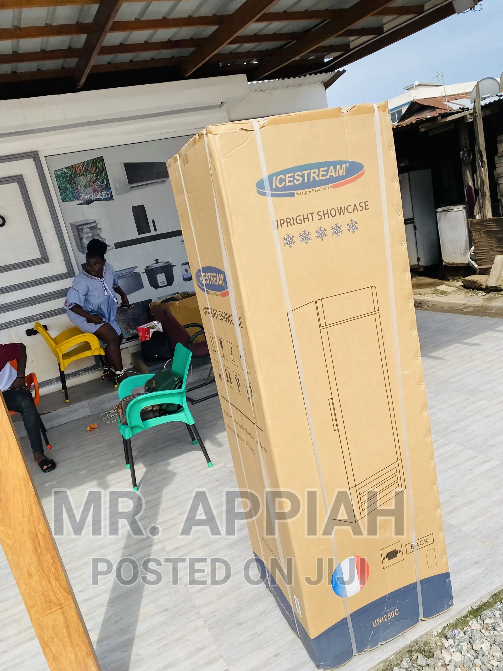 Original UNI-350C 288LTRS Single Door Display Fridge 