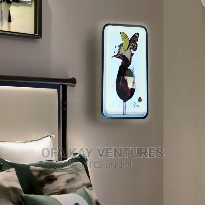 Creative Painted 3 Colors Wall Light