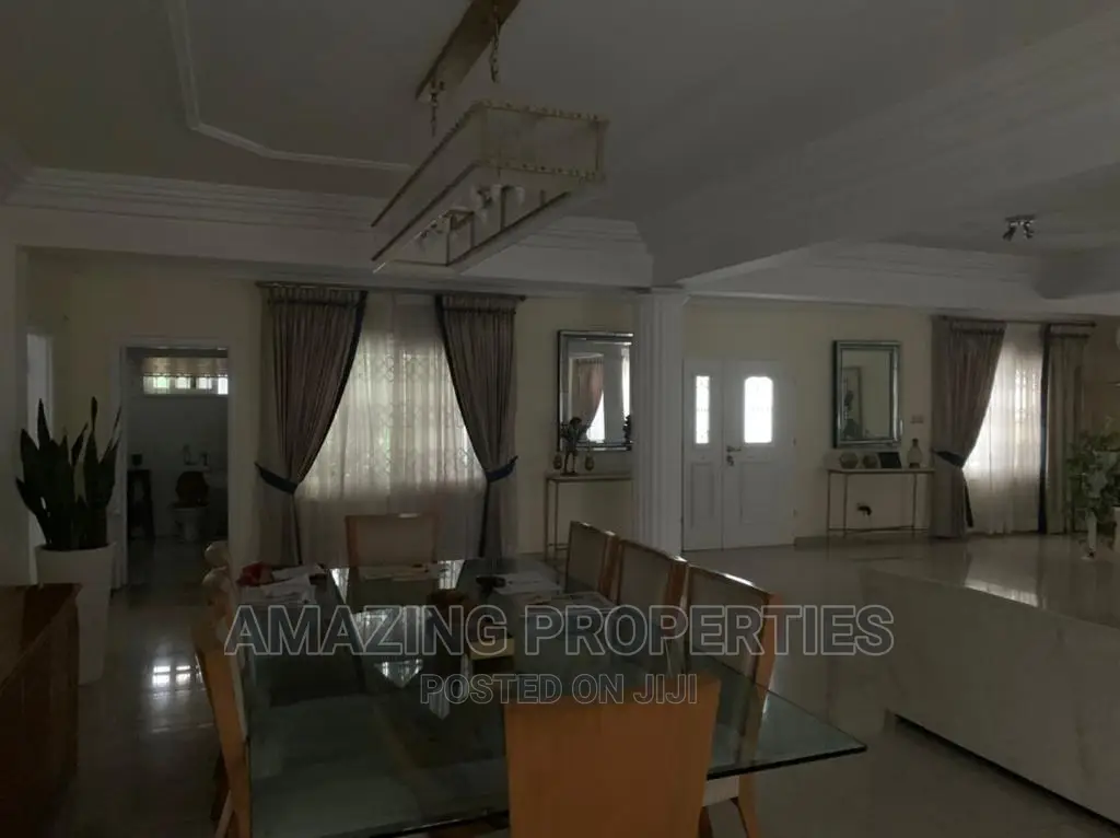 5bdrm House in Airport Residential Area for rent
