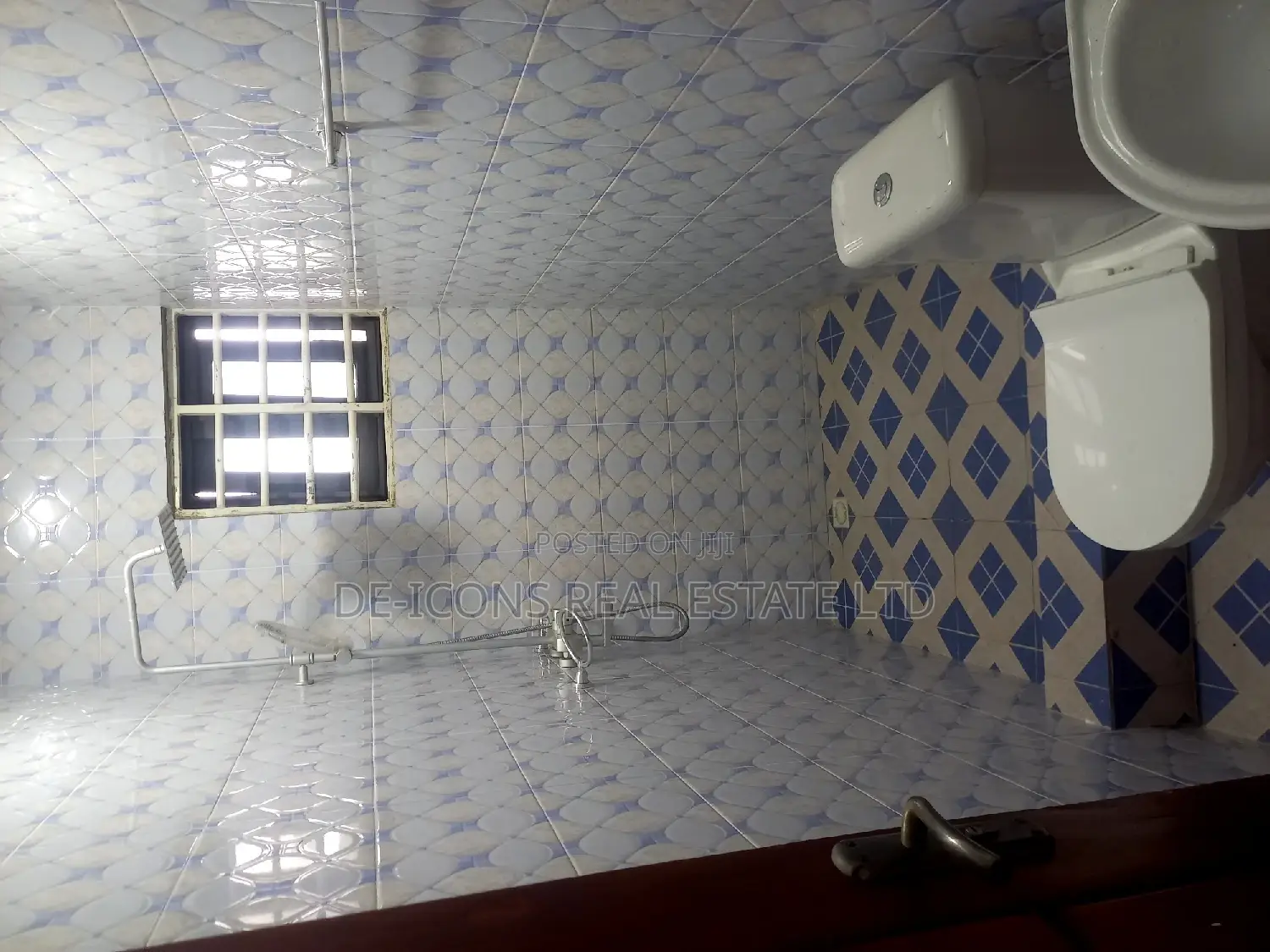 2bdrm Duplex in De-Icons Real Estate, Kasoa for rent