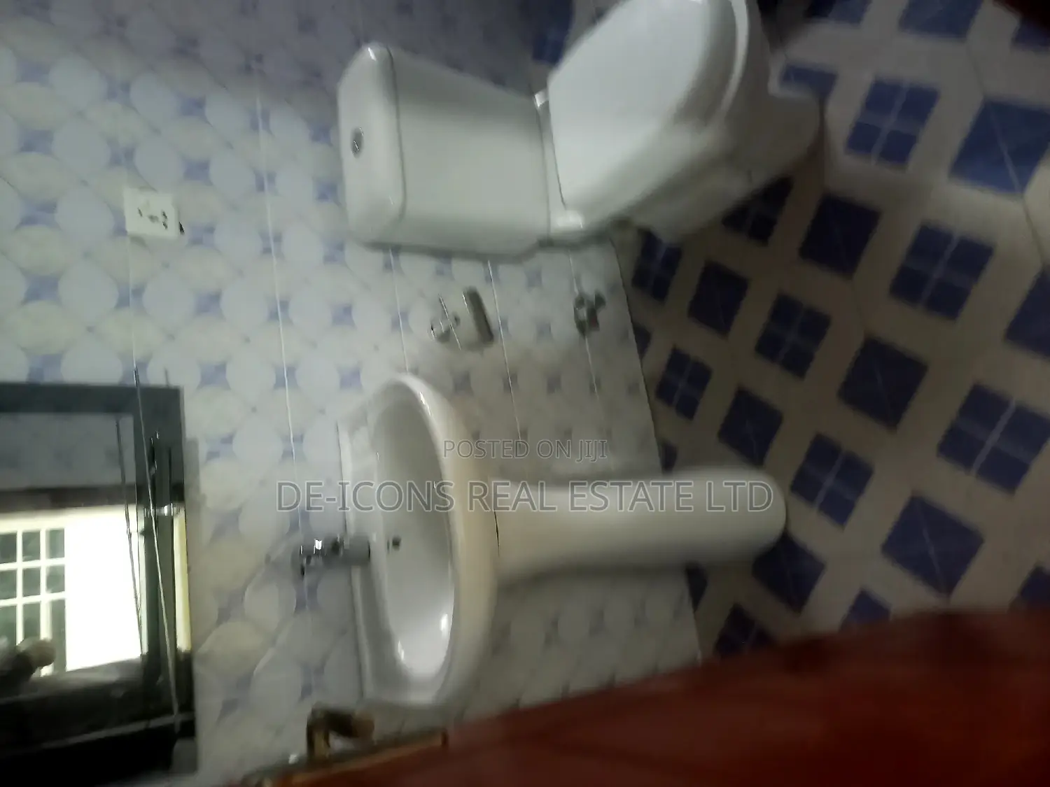 2bdrm Duplex in De-Icons Real Estate, Kasoa for rent