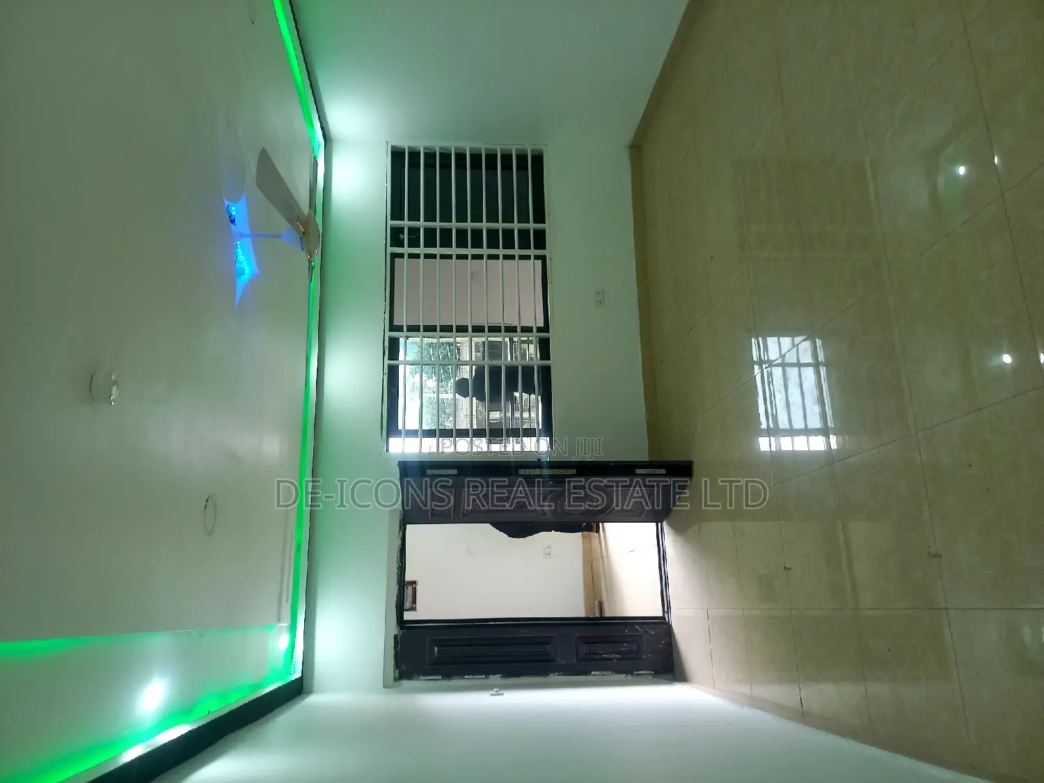 2bdrm Duplex in De-Icons Real Estate, Kasoa for rent