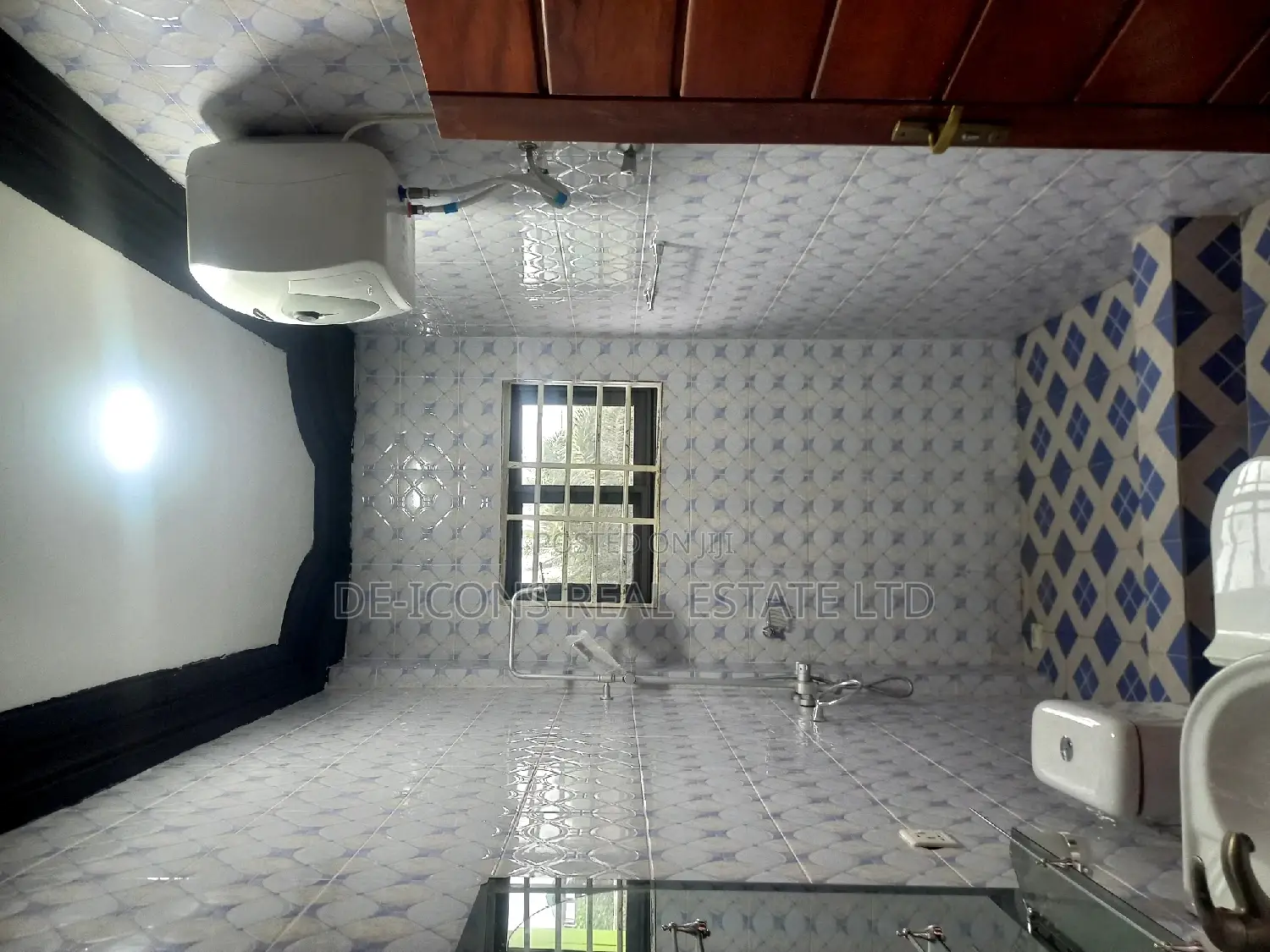 1bdrm Duplex in De-Icons Real Estate, Kasoa for rent