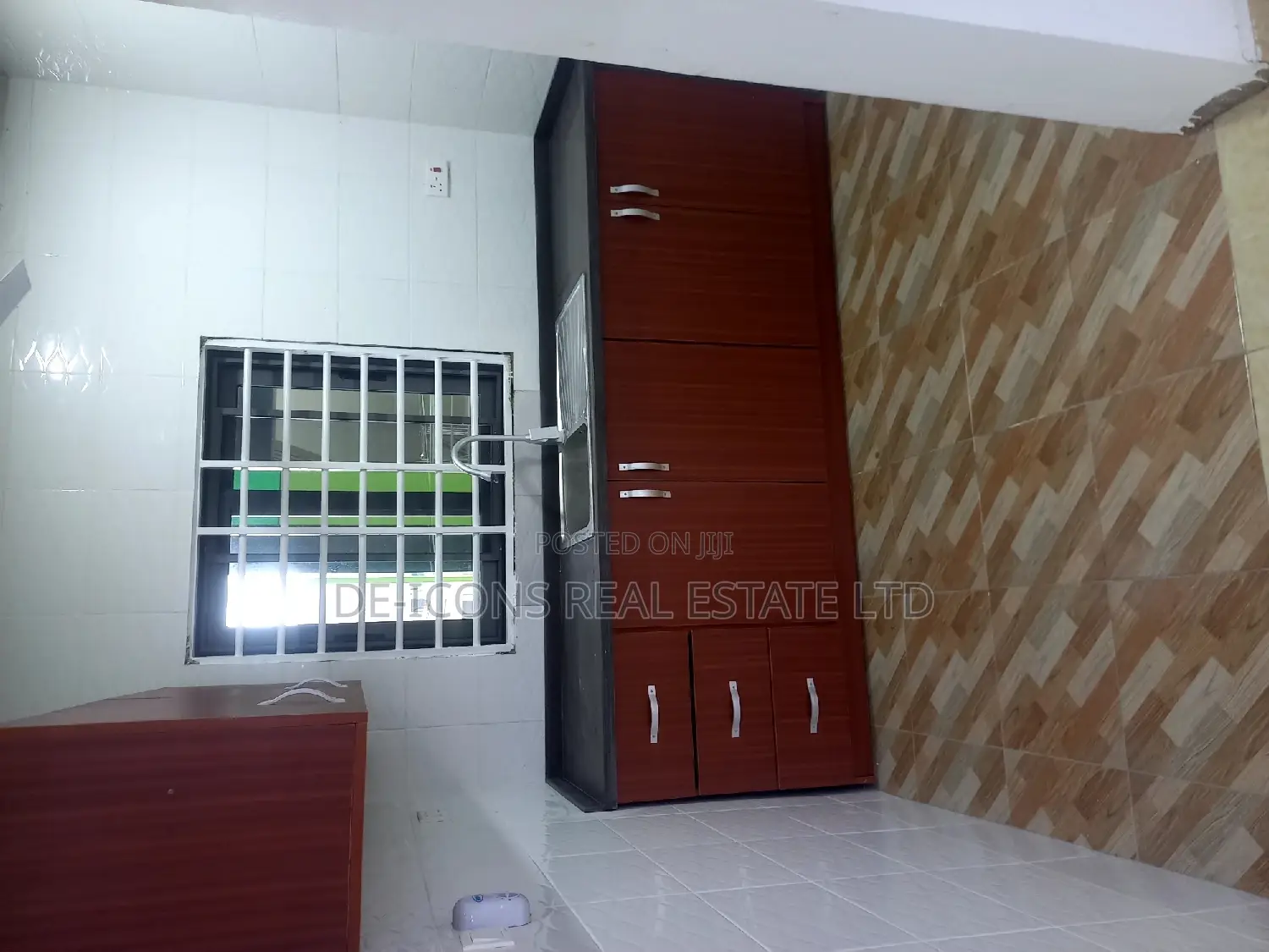1bdrm Duplex in De-Icons Real Estate, Kasoa for rent
