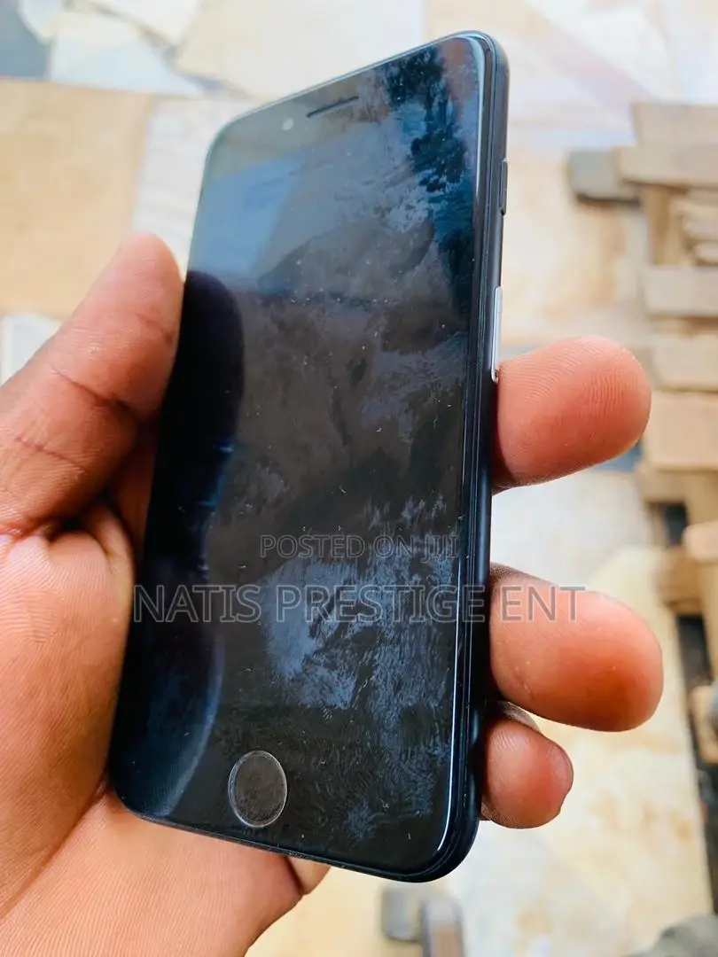 Apple iPhone 7 128 GB Black