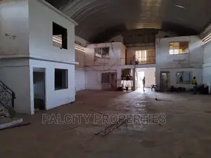 Warehouse on 1 Acre Land for Sale