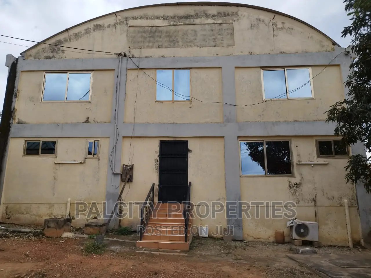 Warehouse on 1 Acre Land for Sale