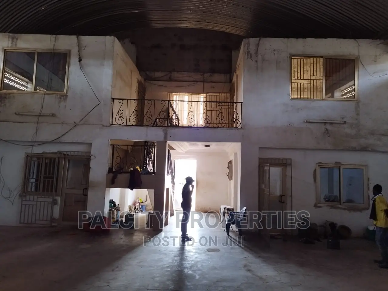 Warehouse on 1 Acre Land for Sale