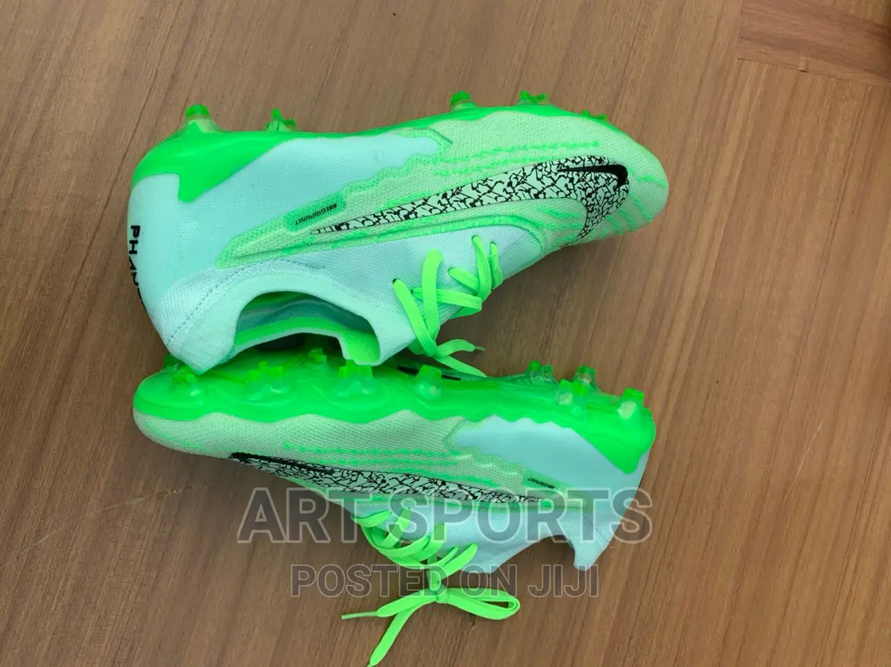 Nike Phantom Boot