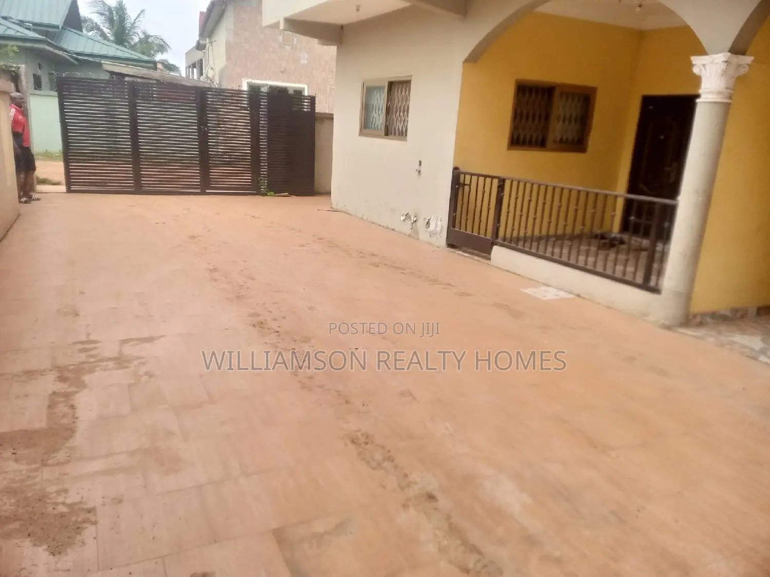 2bdrm Apartment in Community 18 Area, Spintex for rent