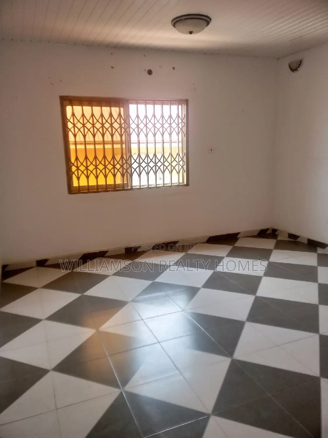 2bdrm Apartment in Community 18 Area, Spintex for rent