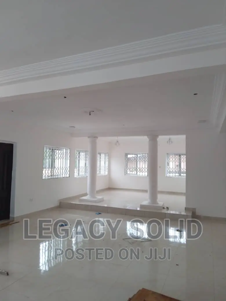 5bdrm Apartment in Legacy Solid Real, Ledzokuku-Krowor for rent