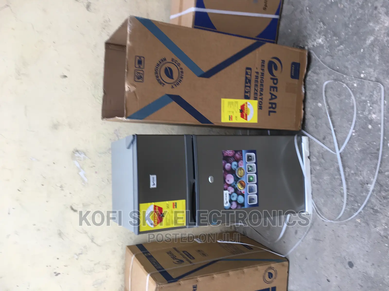Helpful Double Door Pearl 95liters Fridge