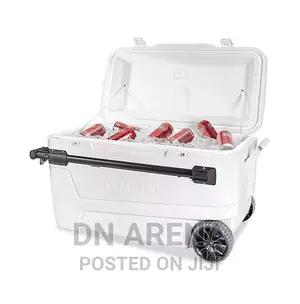 Igloo 110quarts Roller Ice Chest