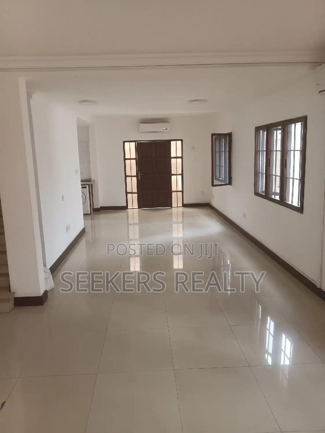3bdrm Townhouse / Terrace in Seekers Realty, Cantonments for rent