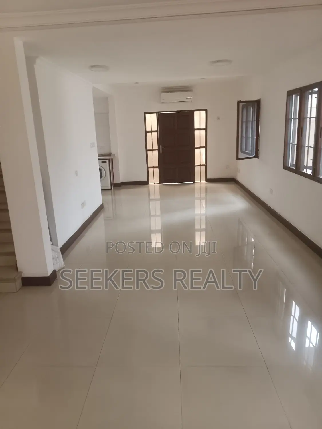 3bdrm Townhouse / Terrace in Seekers Realty, Cantonments for rent