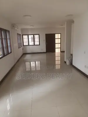 3bdrm Townhouse / Terrace in Seekers Realty, Cantonments for rent