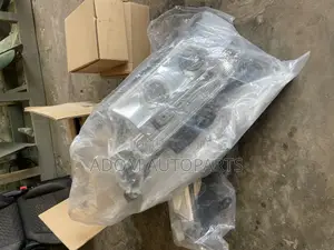 Land Cruiser 200 Headlight Pair
