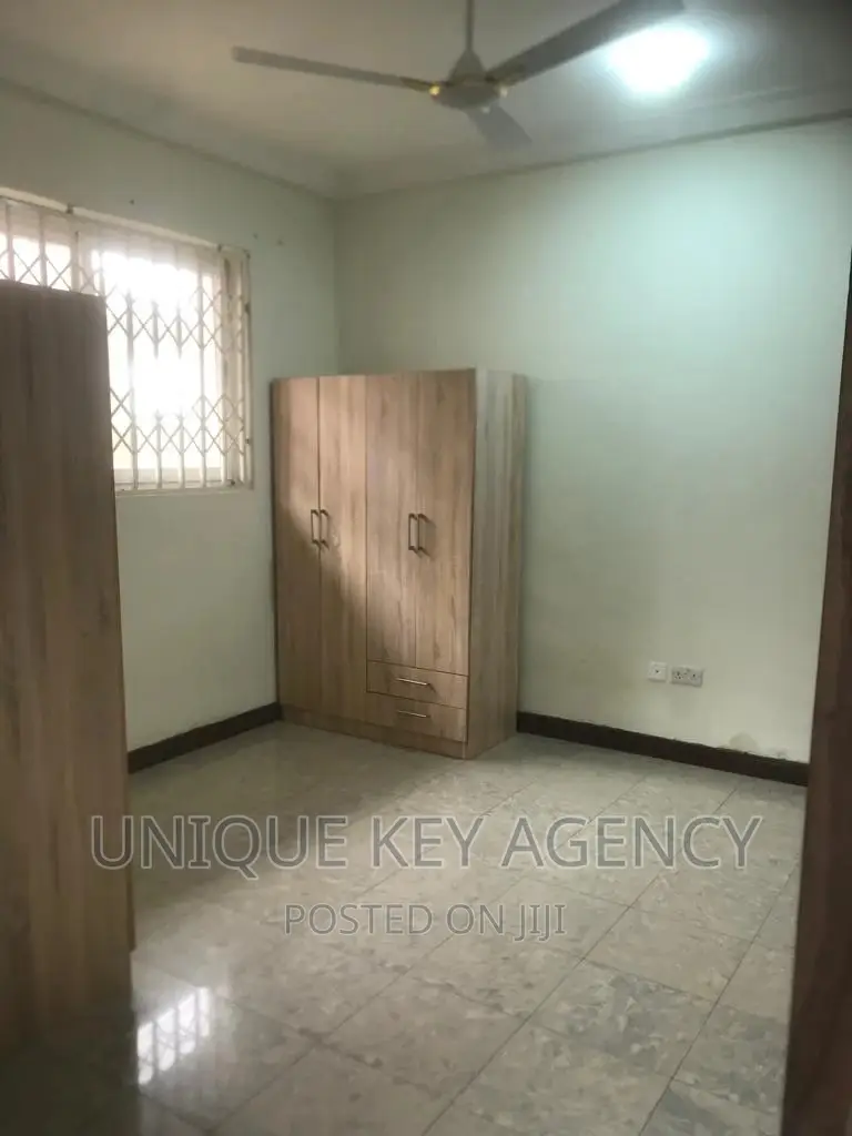 2bdrm Apartment in Unique Agency, Adjiriganor for rent