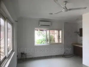 1bdrm Apartment in Unique Agency, Adjiriganor for rent