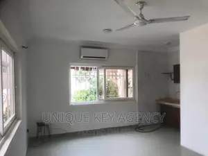 1bdrm Apartment in Unique Agency, Adjiriganor for rent