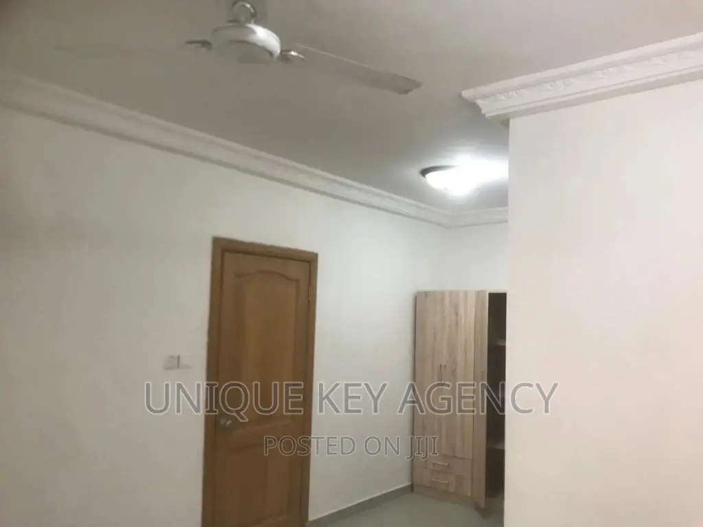 1bdrm Apartment in Unique Agency, Adjiriganor for rent