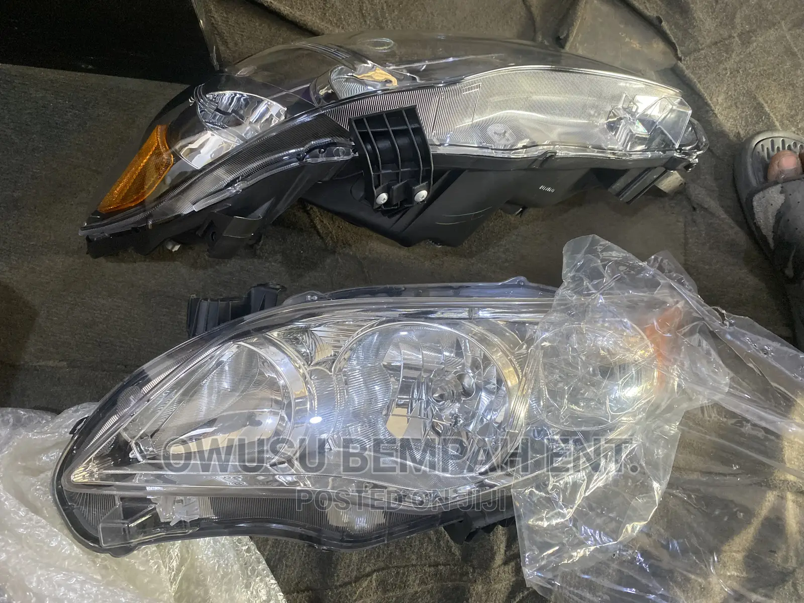 Toyota Corolla 11-13 Headlight
