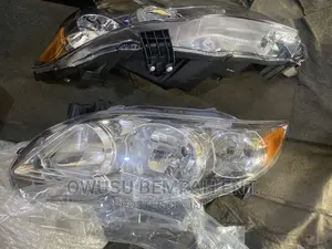 Toyota Corolla 2011-2013 Headlight