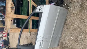Toyota Corolla 2017 - 2018 Door