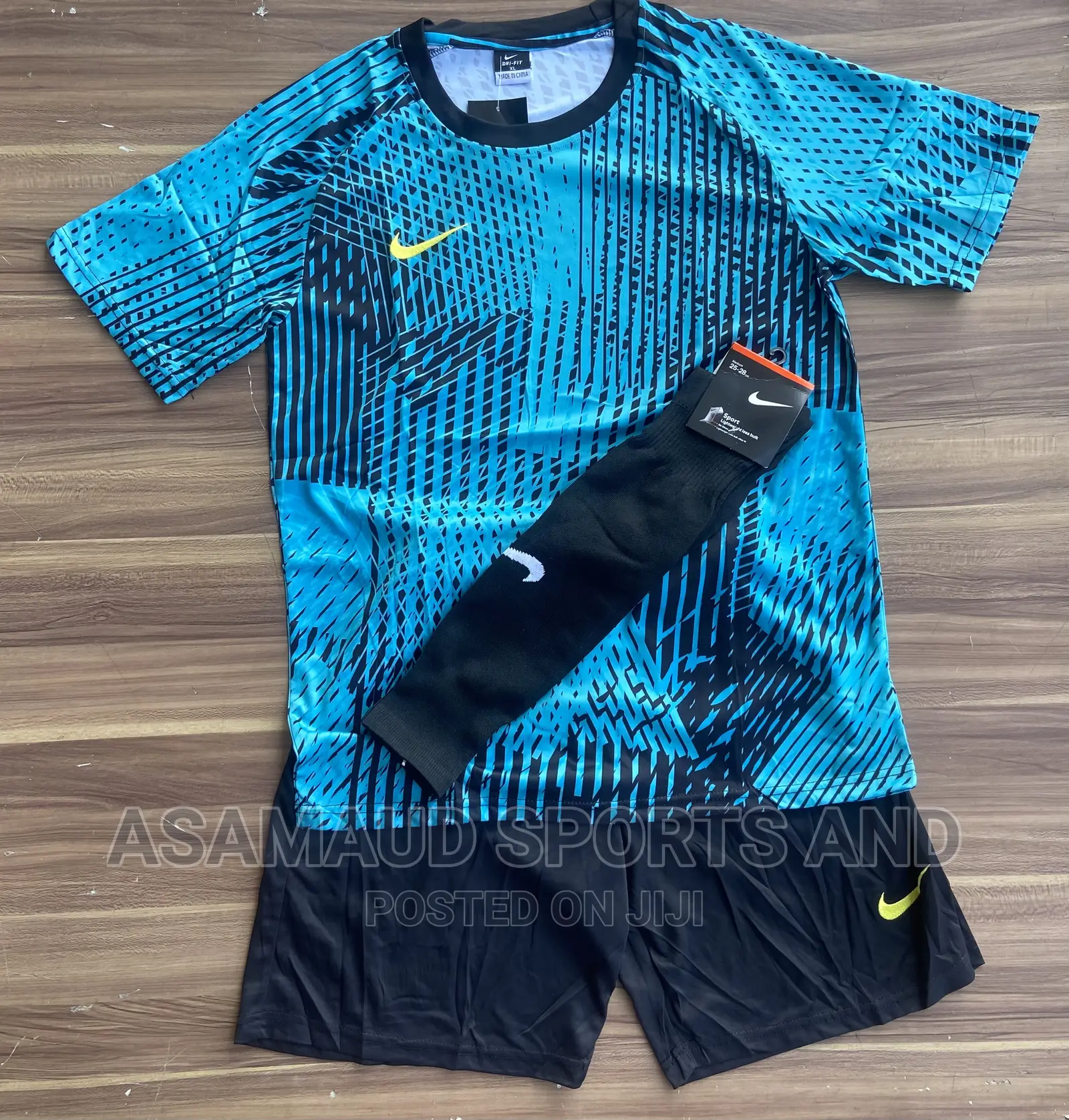 Original Set of Jersey With Hose at Cool Price