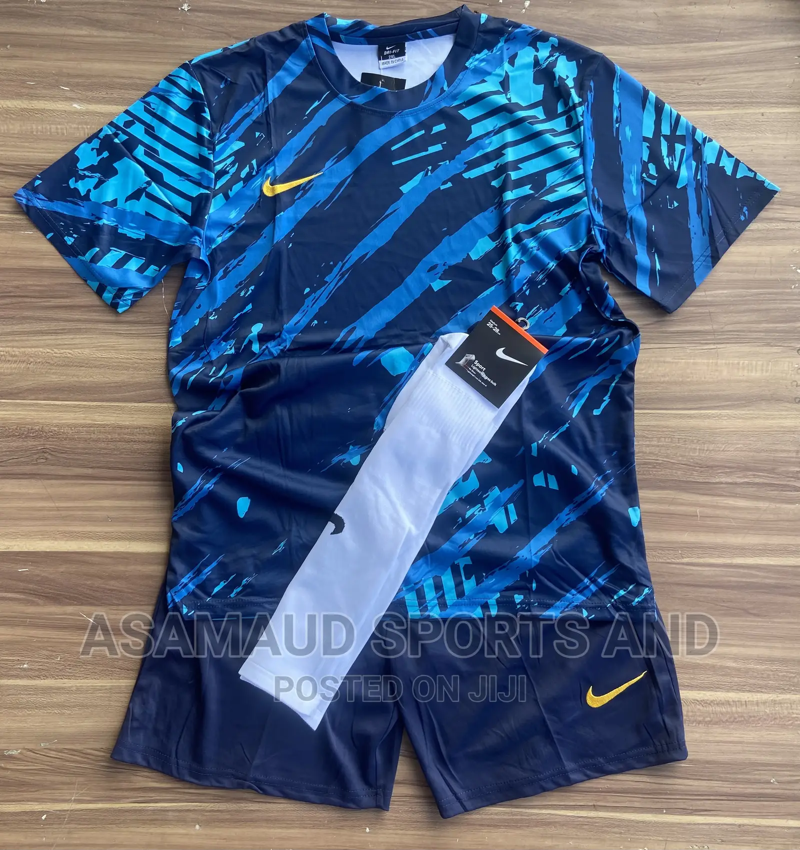 Original Set of Jersey With Hose at Cool Price