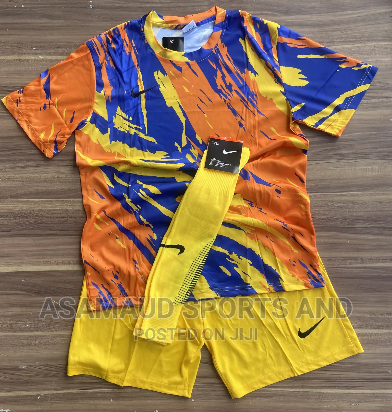 Original Set of Jersey With Hose at Cool Price