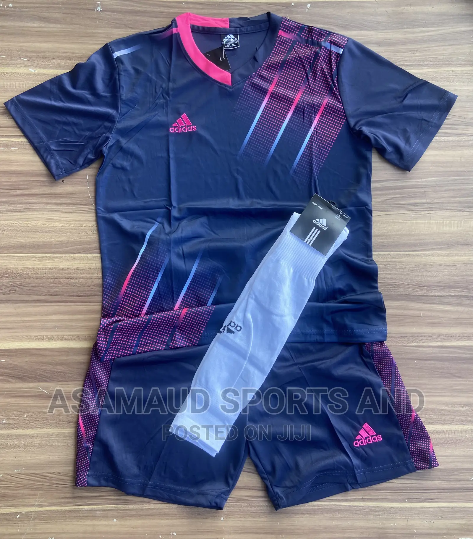 Original Set of Jersey With Hose at Cool Price