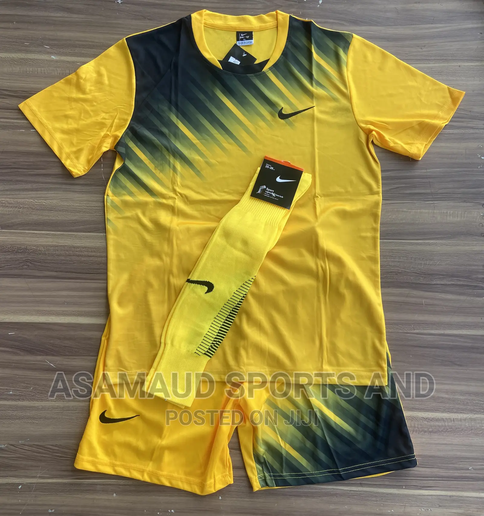 Original Set of Jersey With Hose at Cool Price