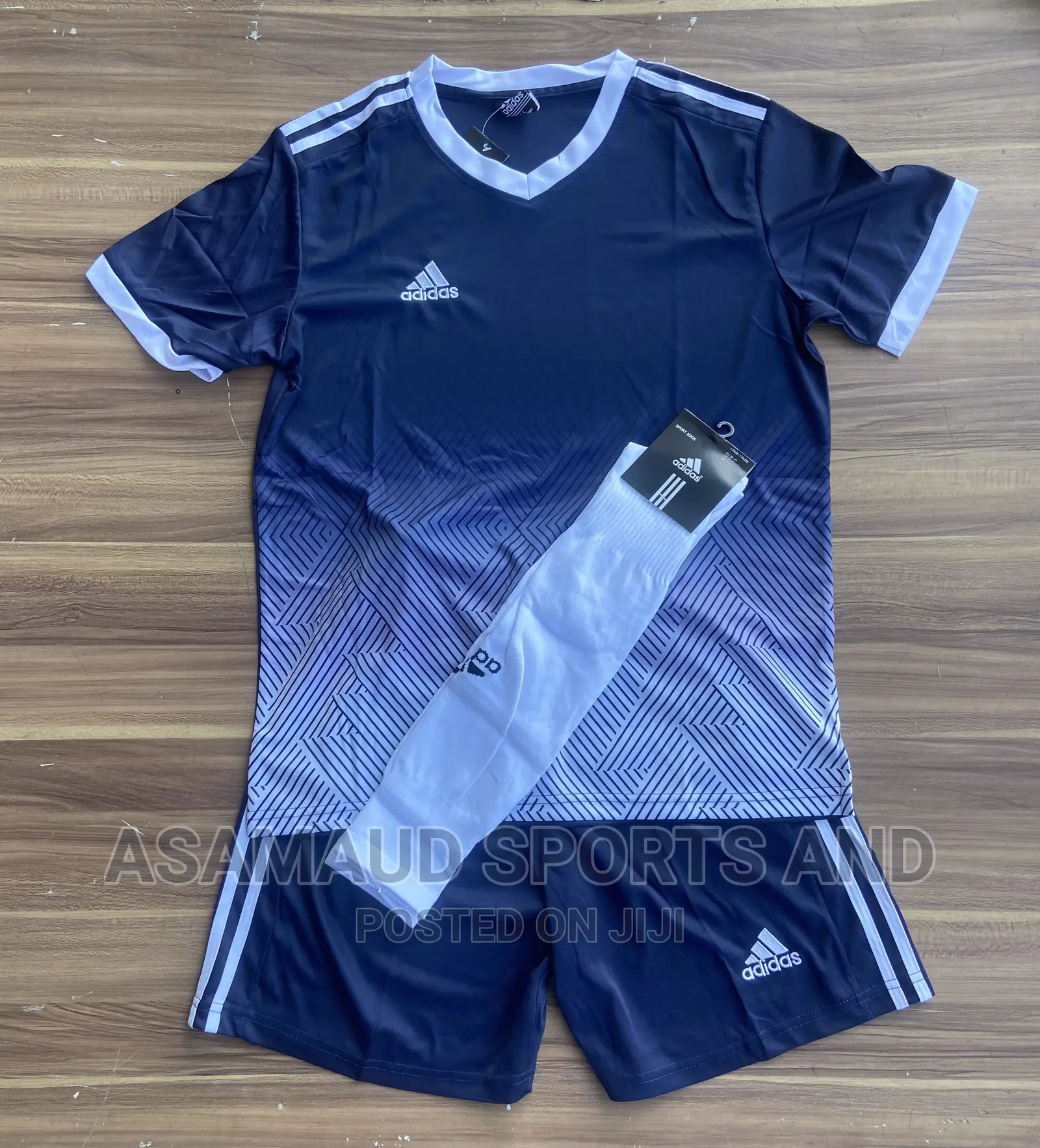 Original Set of Jersey With Hose at Cool Price