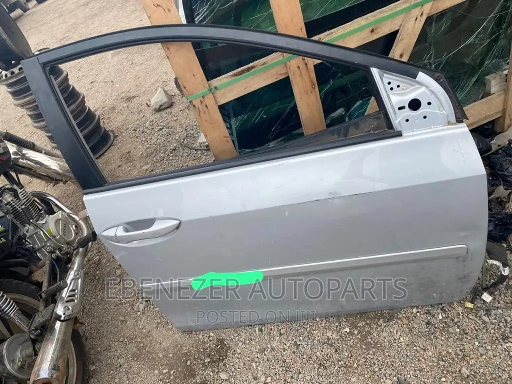 Toyota Corolla 2016 - 2017 Door