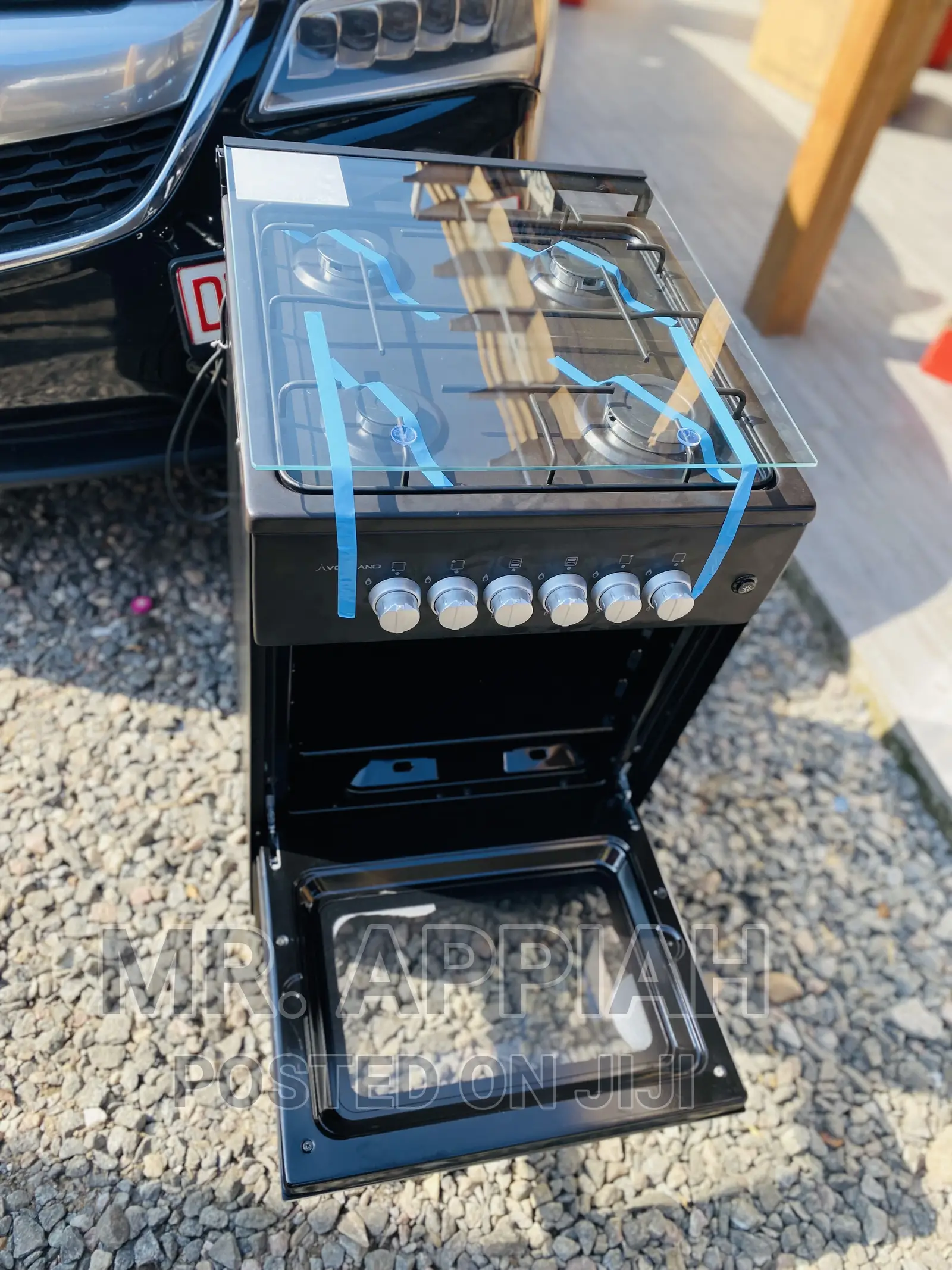 Lovely Volcano 50x50 4 Gas Cooker With Oven Grill,Black.