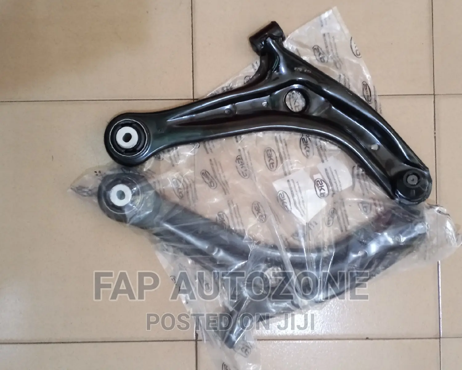 01262. Original Ford Fiesta Control Arm From Usa. Sk52261/62