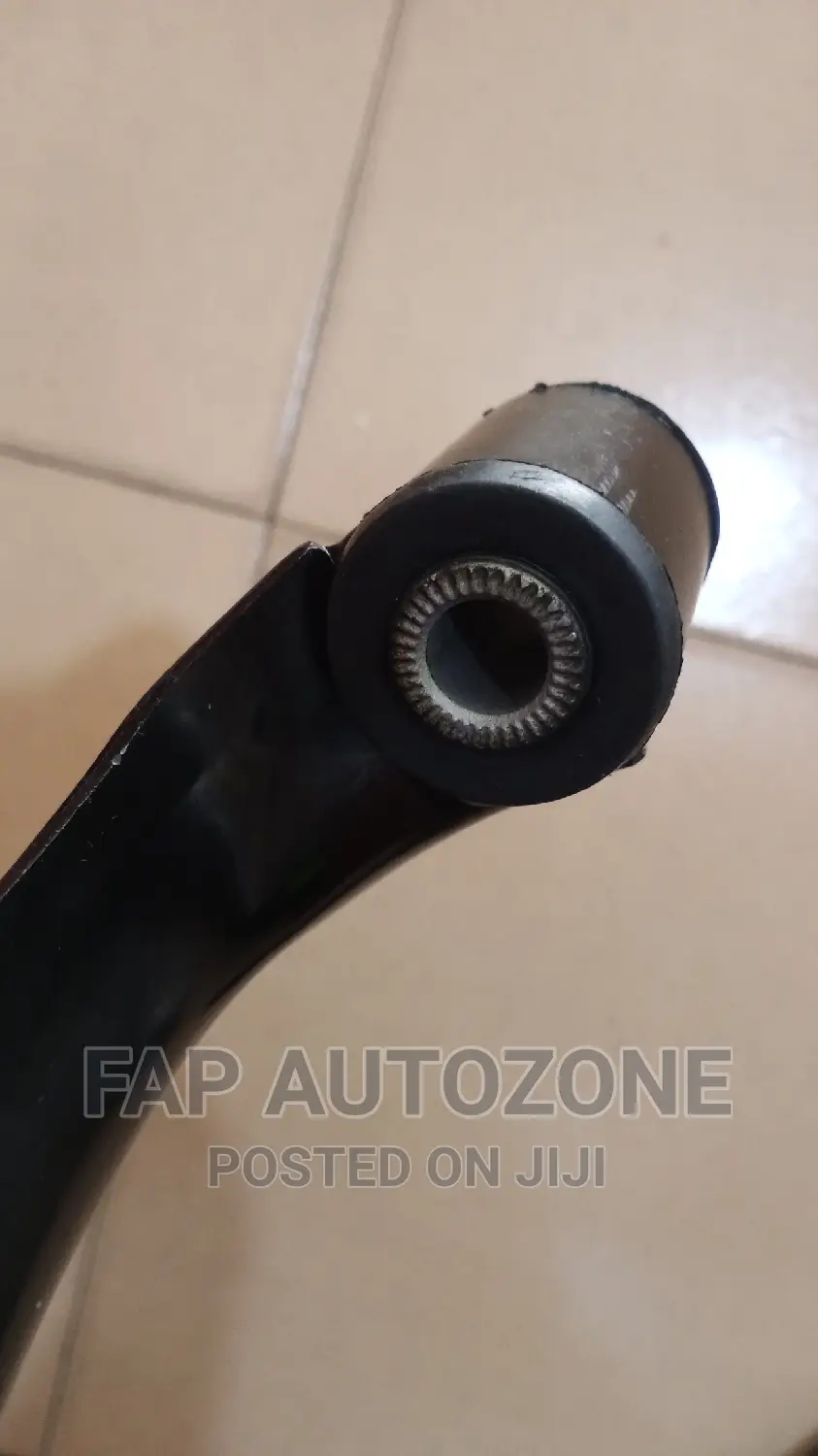 01262. Original Ford Fiesta Control Arm From Usa. Sk52261/62