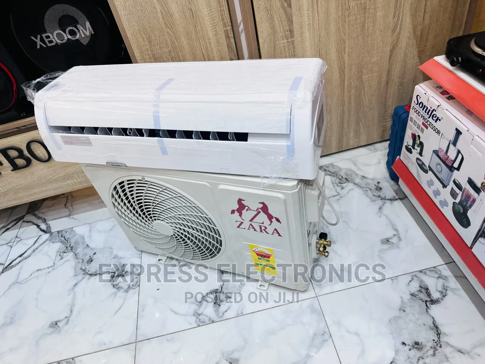 The Cheapest 1.5hp Split R410 Gas Zara AC White