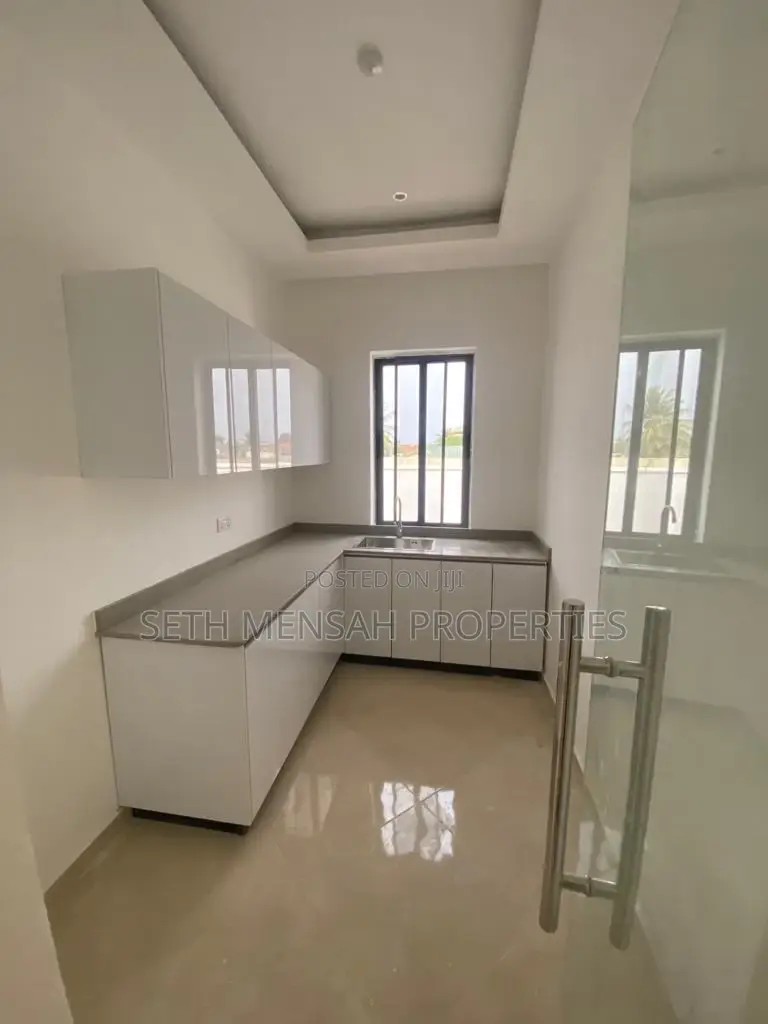 4bdrm House in Spintex for sale