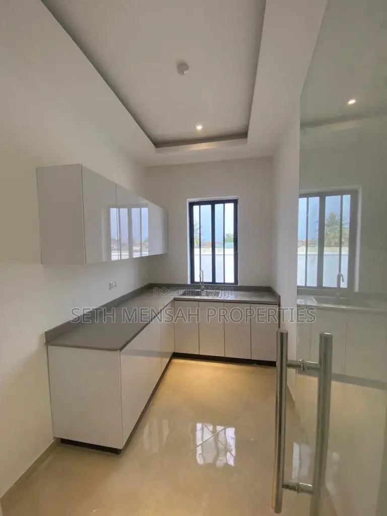 4bdrm House in Spintex for sale