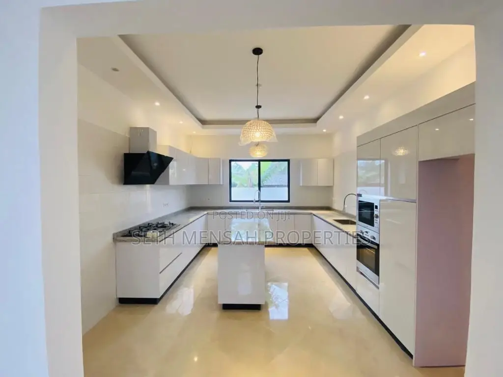 4bdrm House in Spintex for sale