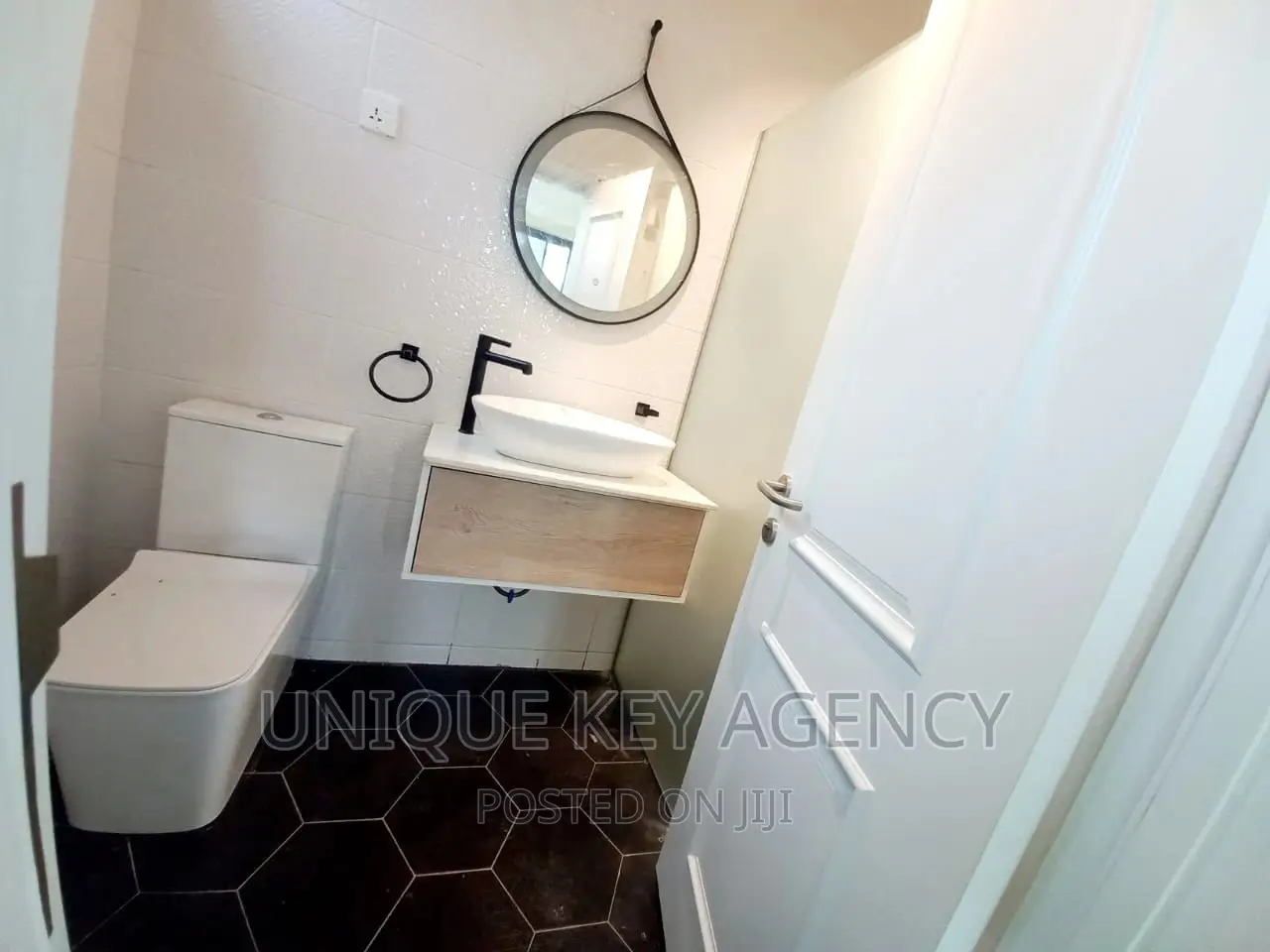 Furnished 3bdrm House in Unique Agency, East Legon for rent